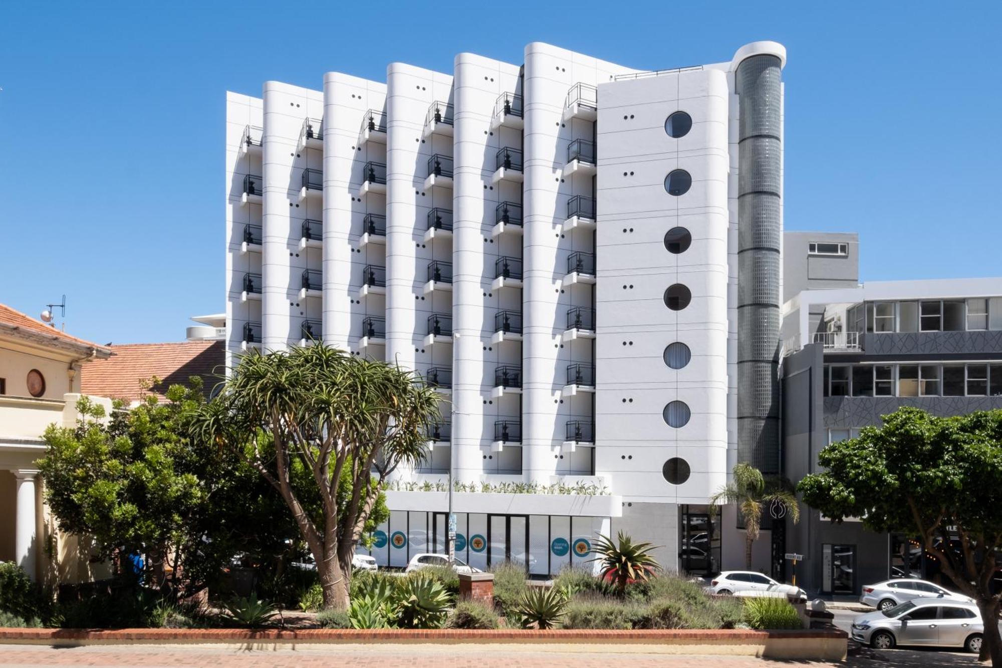 Apartamento Flamingo 802 - Top Floor Ocean Facing Sea Point Apartment With Daily Housekeeping *