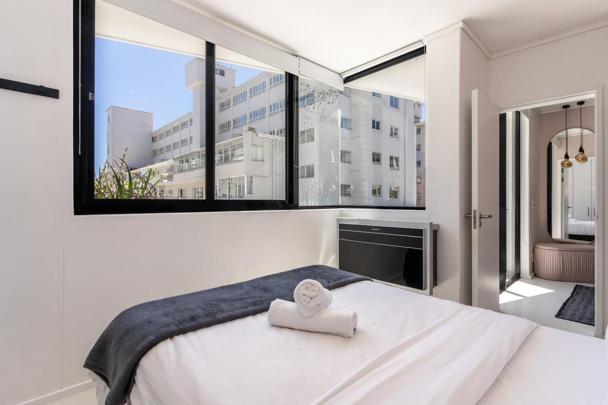 Apartamento Flamingo 802 - Top Floor Ocean Facing Sea Point Apartment With Daily Housekeeping Cidade Do Cabo