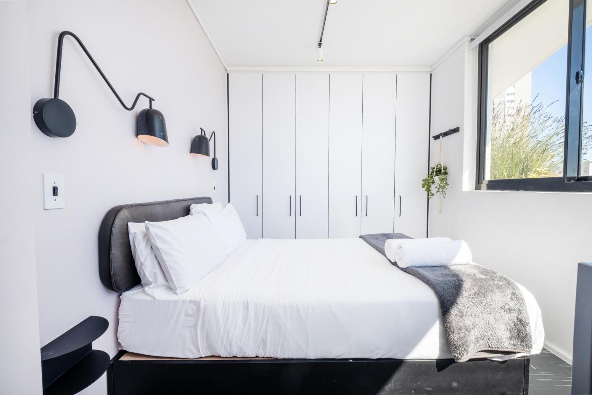 Flamingo 802 - Top Floor Ocean Facing Sea Point Apartment With Daily Housekeeping Apartamento *